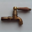 Однорычажный кран для бани FKS-AL5D c деревянной ручкой